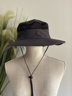 Pugs Larry Boonie Sun Hat NWT Mesh Inset Sun Gorpcore Hiking Adult Unisex Gray